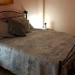 2 Bedroomed - Sleeps 5 דירה אוטרנטו