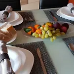 2 Bedroomed - Sleeps 5 *