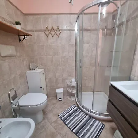 2 Bedroomed - Sleeps 5 * Otranto