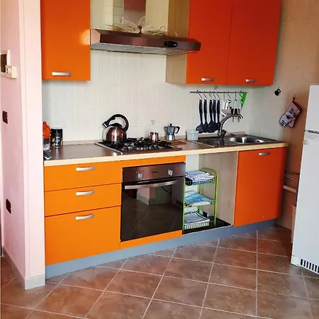2 Bedroomed - Sleeps 5 Otranto