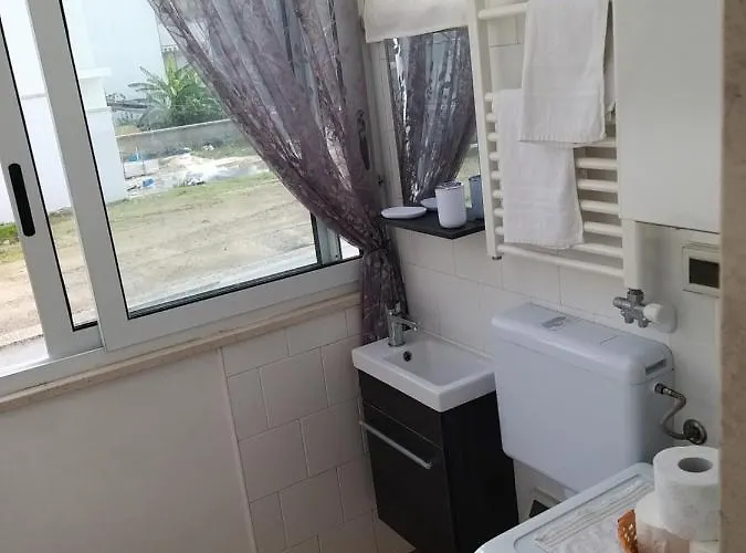 2 Bedroomed - Sleeps 5